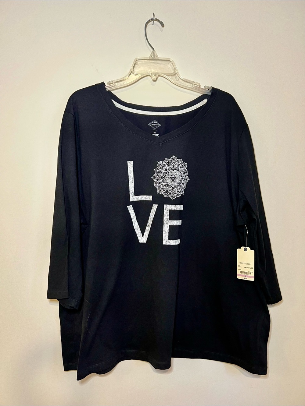 St. John's Bay Black Long Sleeve 'LOVE' Graphic V-Neck Top